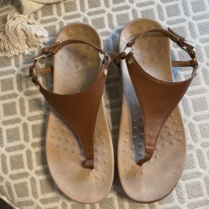 Vionics Kirra sandal in brown leather